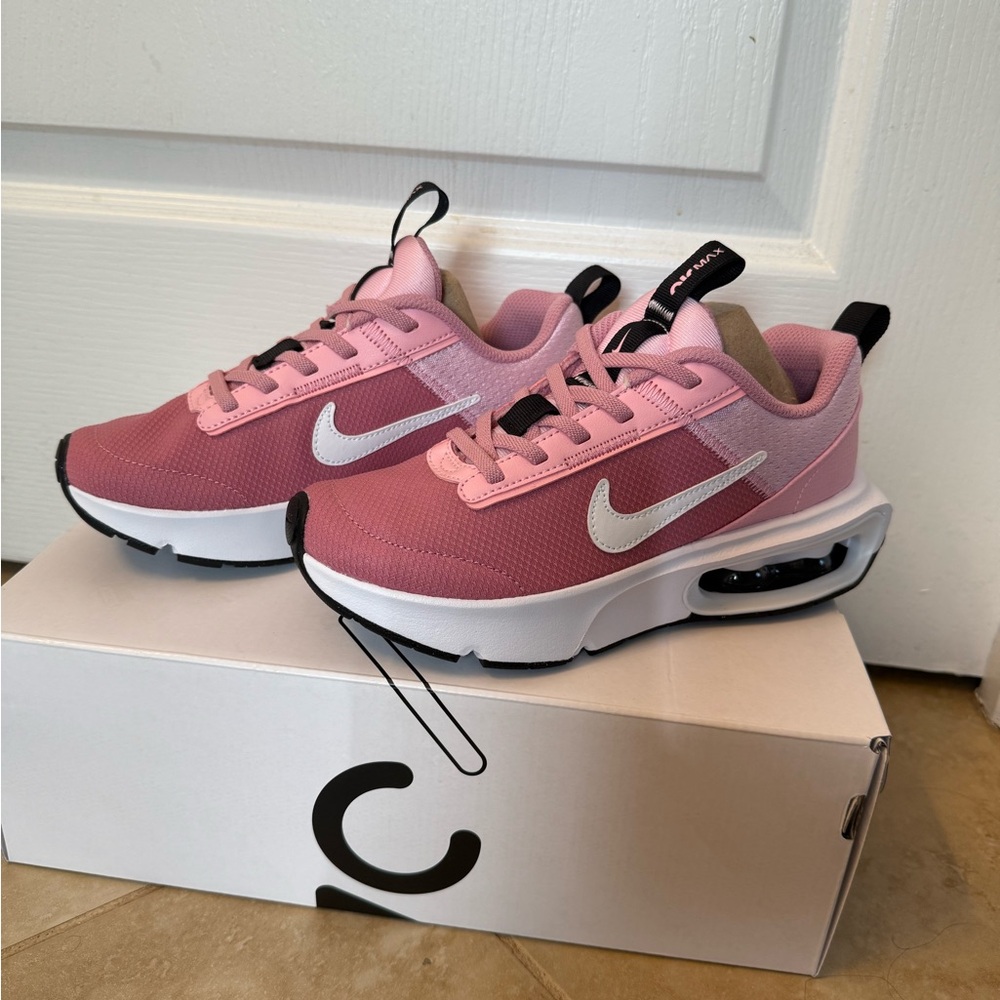 Nike Air Max Pink and White Shoes 2.5